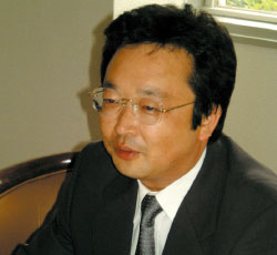 佐藤 義昭 氏